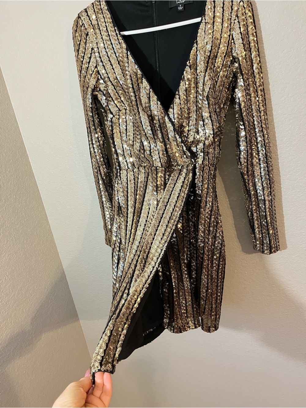 NWOT Lulus Gold Black Sequin Faux Wrap Mini Dress Long Sleeve Party S Vegas - Picture 9 of 11